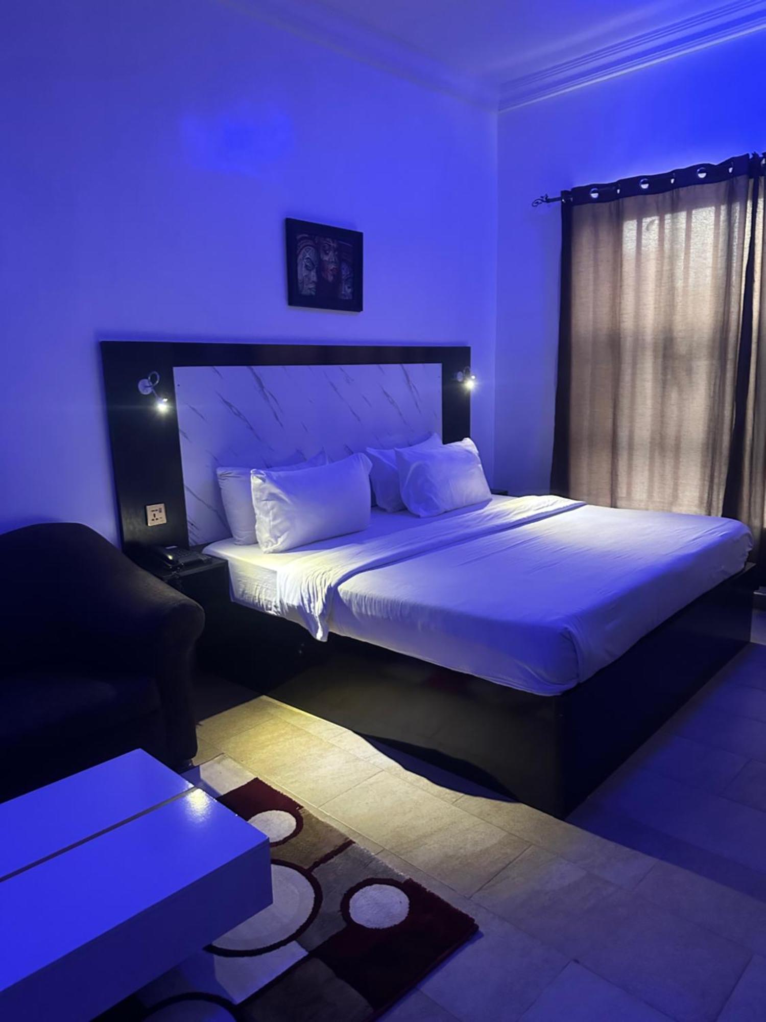 Posh Hotel And Suites Ikeja Εξωτερικό φωτογραφία