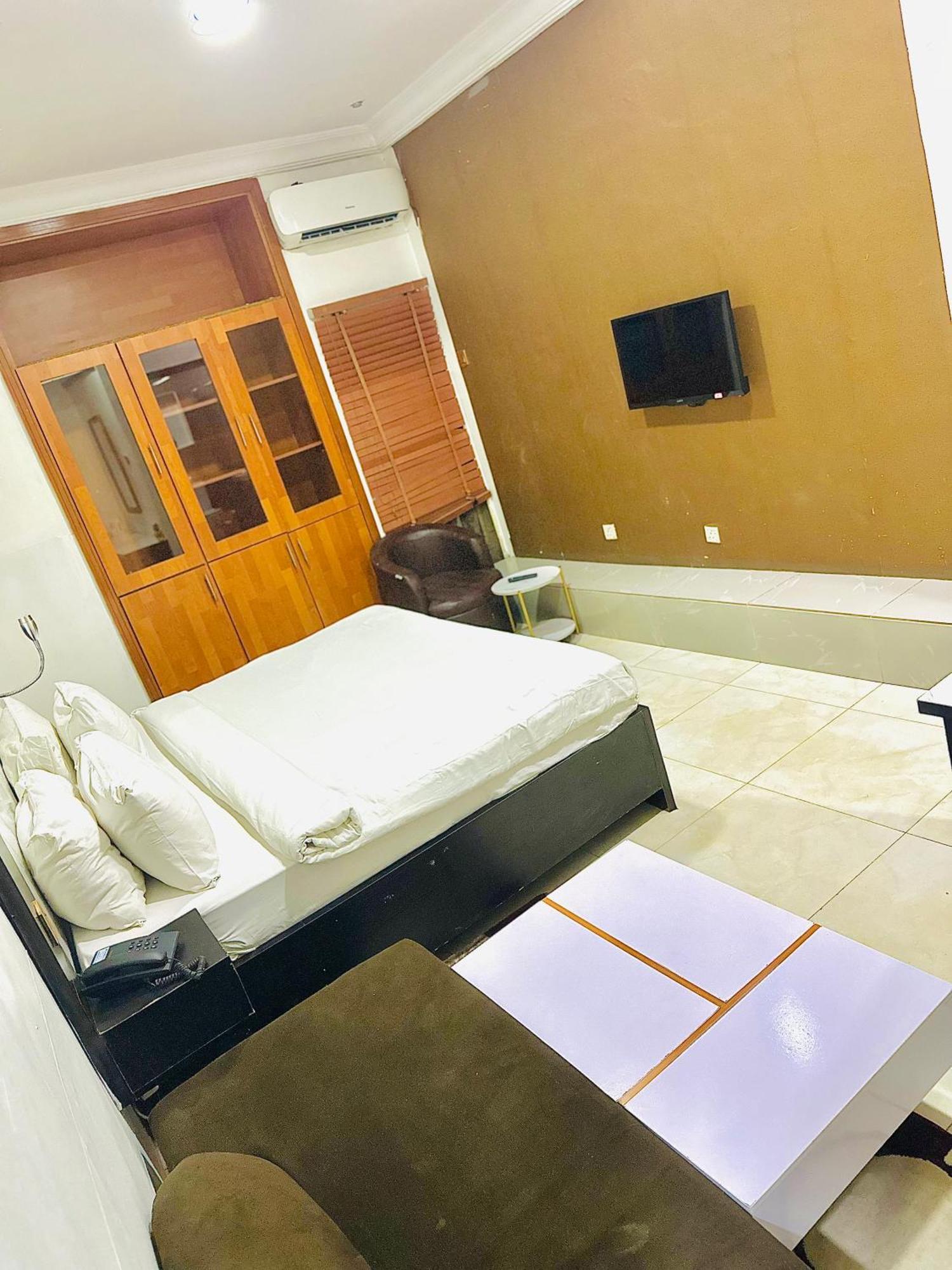 Posh Hotel And Suites Ikeja Εξωτερικό φωτογραφία